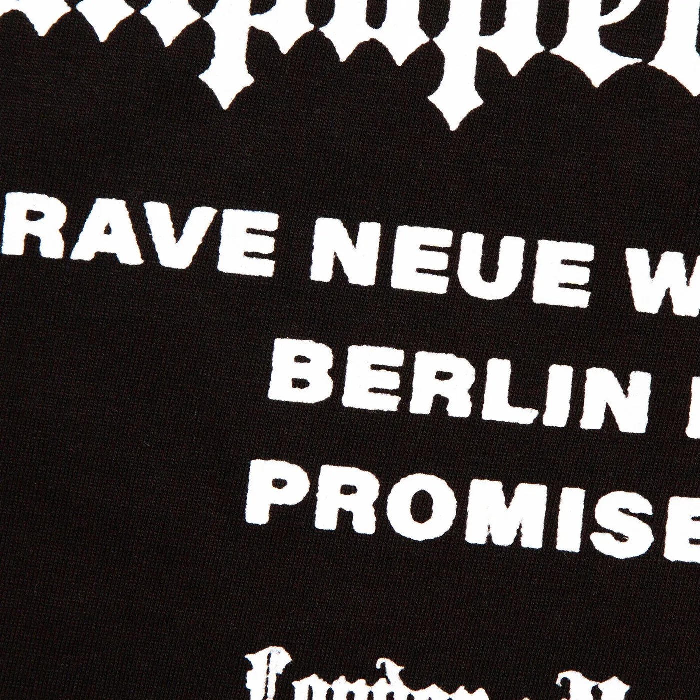 RNW Berlin Wallpaper Front Print - Tshirt - Black