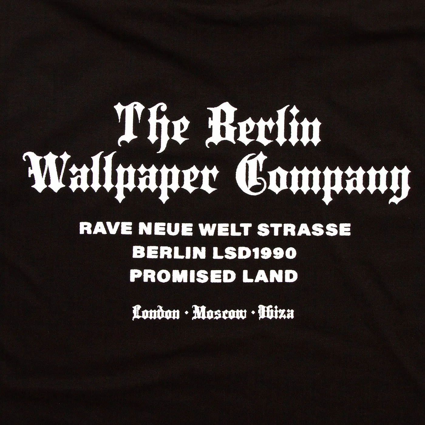 RNW Berlin Wallpaper Front Print - Tshirt - Black