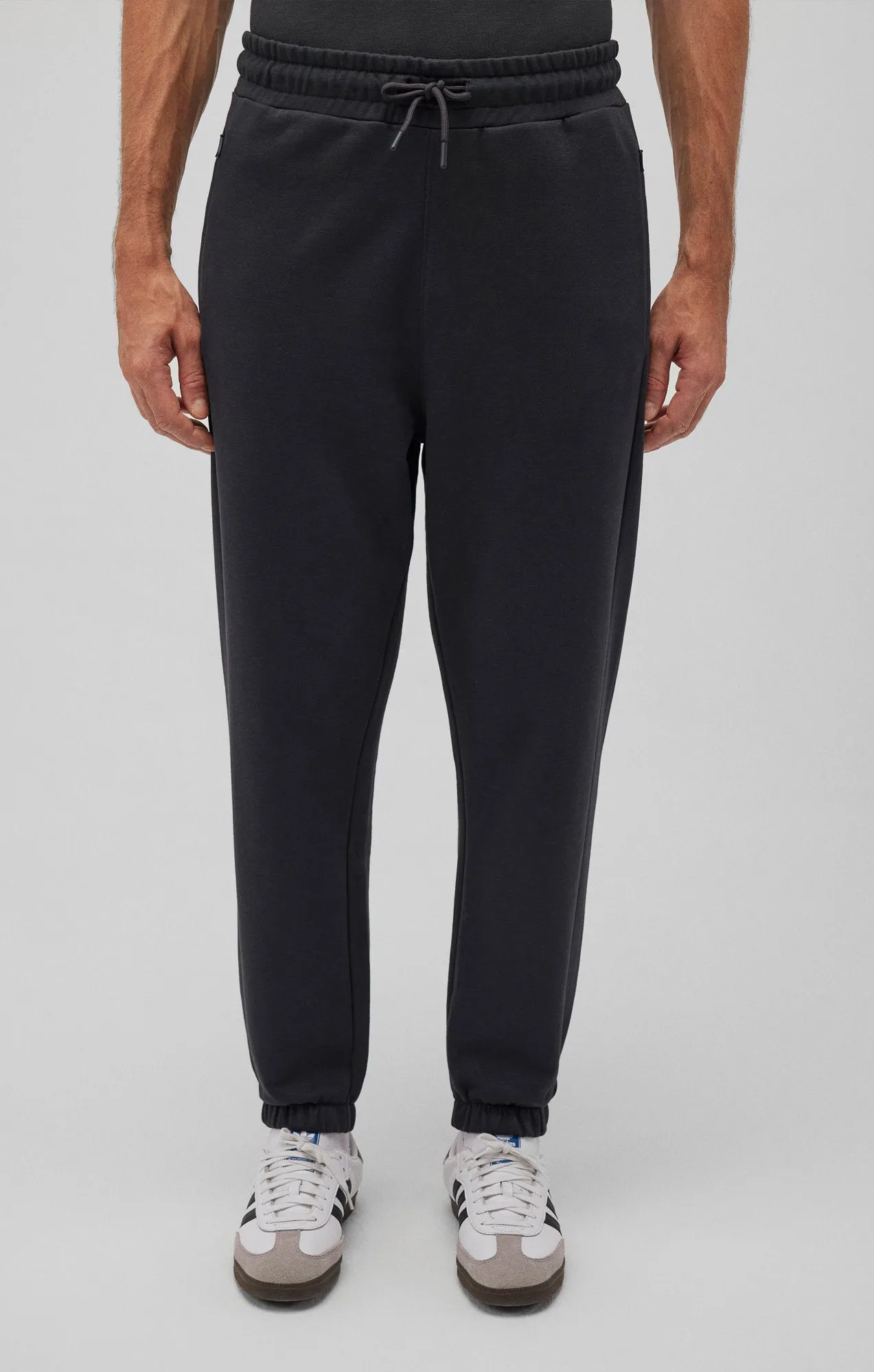 SWEATPANTS IN PIRATE BLACK