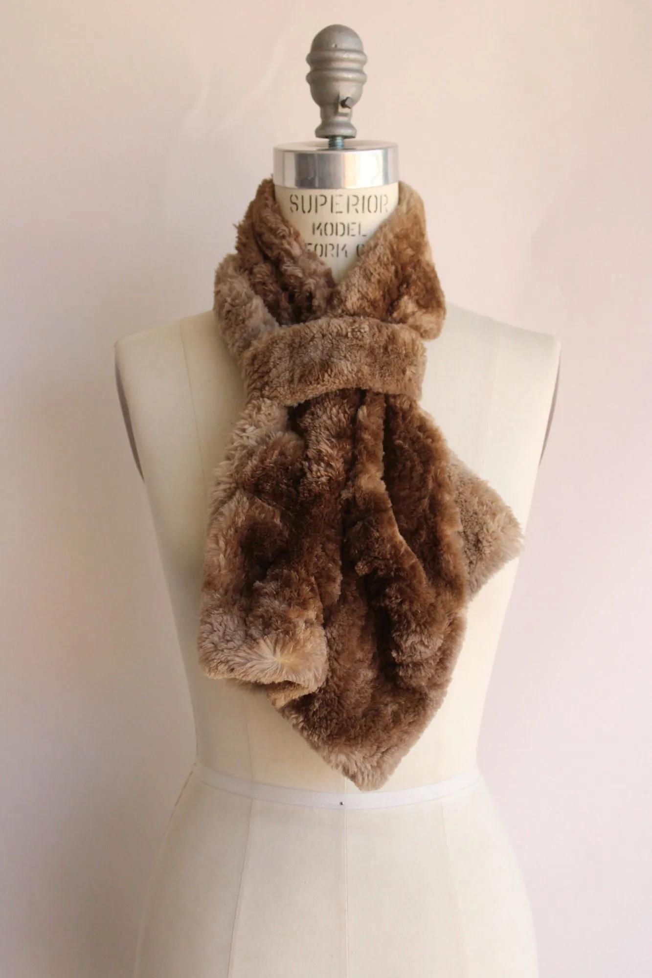 Vintage 1960s Faux Fur Jabot Collar