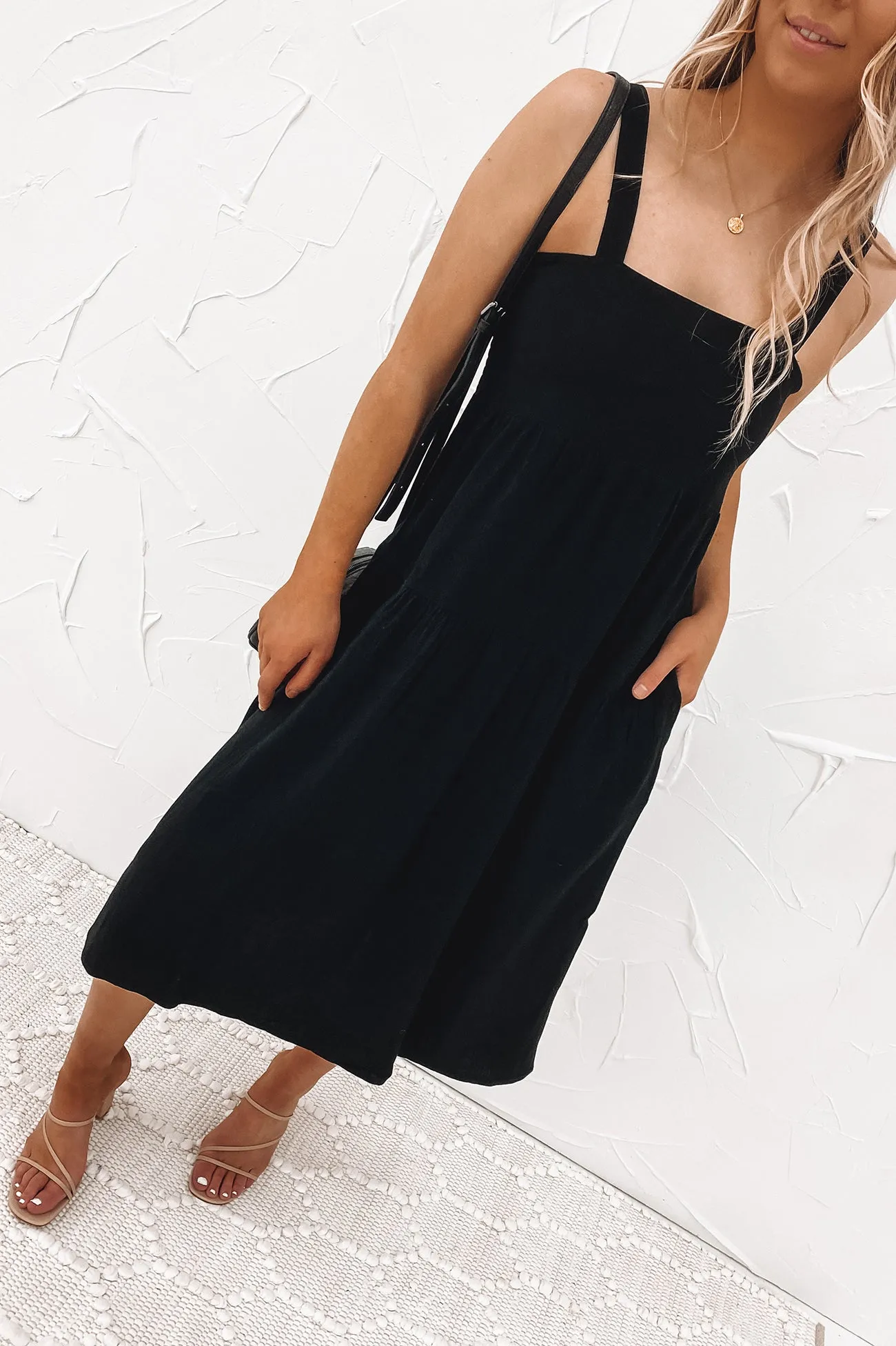 Willa Midi Dress Black